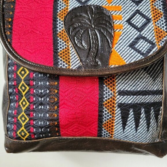 VINTAGE TRIBAL WOVEN AND GENUINE LEATHER CROSSBODY BAG - Picture 12 of 16